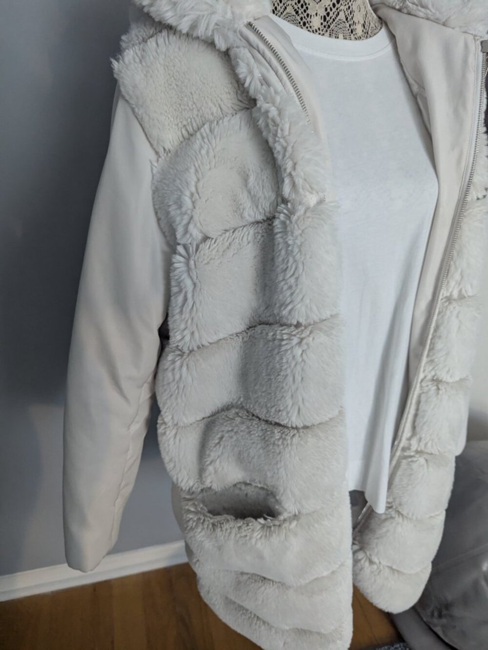 Joseph Ribkoff cream coat - Picture 8 of 11